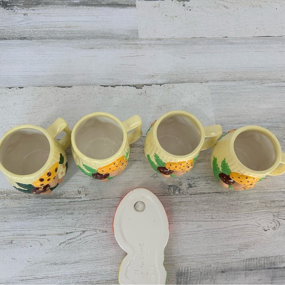 Arnels Vintage Mushroom Spoon Rest and 4 Mugs MCM 60’s Orange Cute Whimsical - Picture 6 of 8